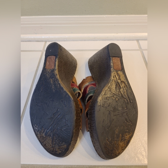 BORN MULTI COLOR STRAP LEATHER PLATFORM WEDGE 'LUMI' SLIDE SANDALS WOMEN'S SZ 10 - Picture 5 of 9